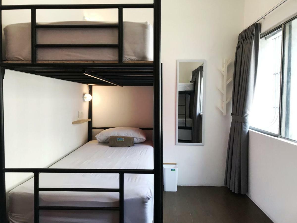 Teduh Hostel Kota Tua Джакарта Екстериор снимка